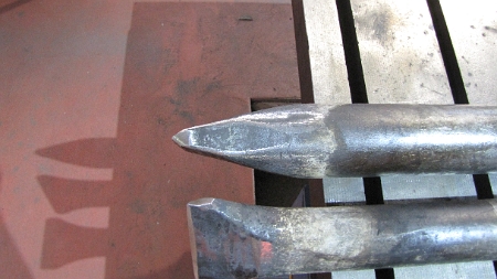 Bauwerkzeug nachschmieden.JPG - Hydraulikhammereisen bis 120mm nachschmieden und härten